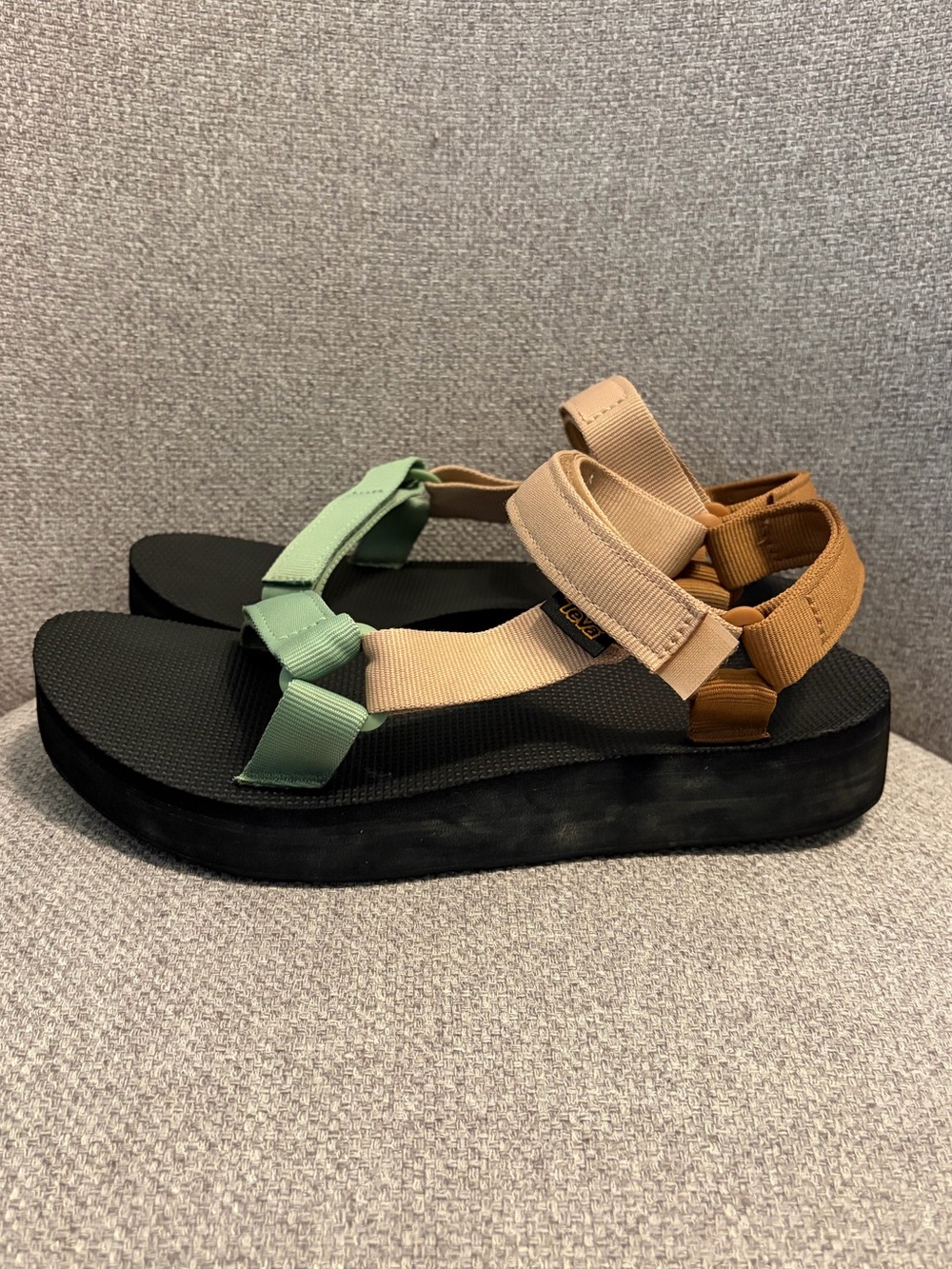 TEVA- Women's size 9 Midform Universal Sandals in the Clay Multi colorway.